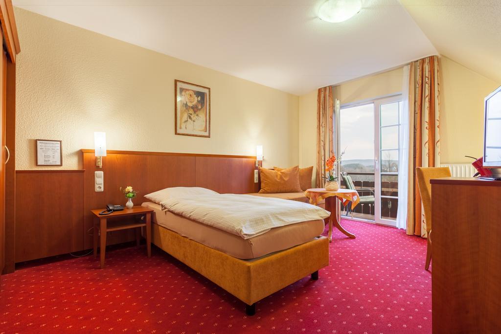 Hotel Restaurant Sonnenhof Weyerbusch エクステリア 写真