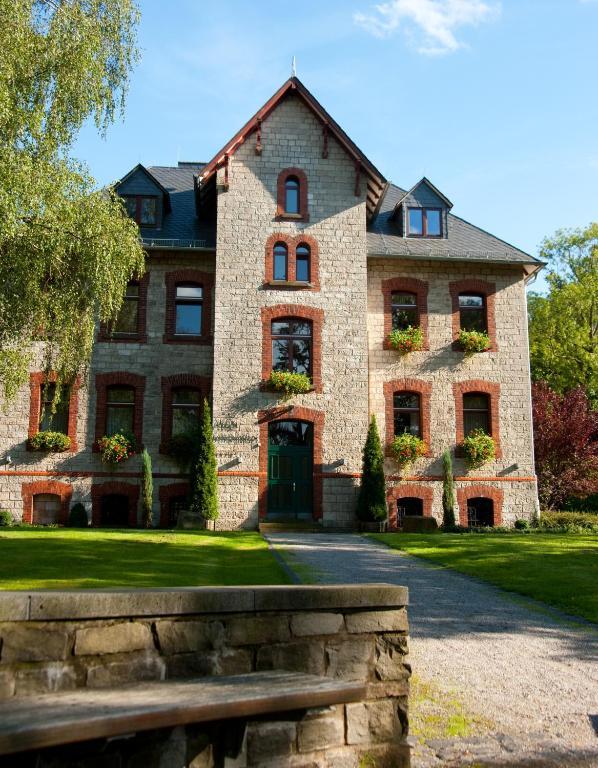 Hotel Restaurant Sonnenhof Weyerbusch エクステリア 写真