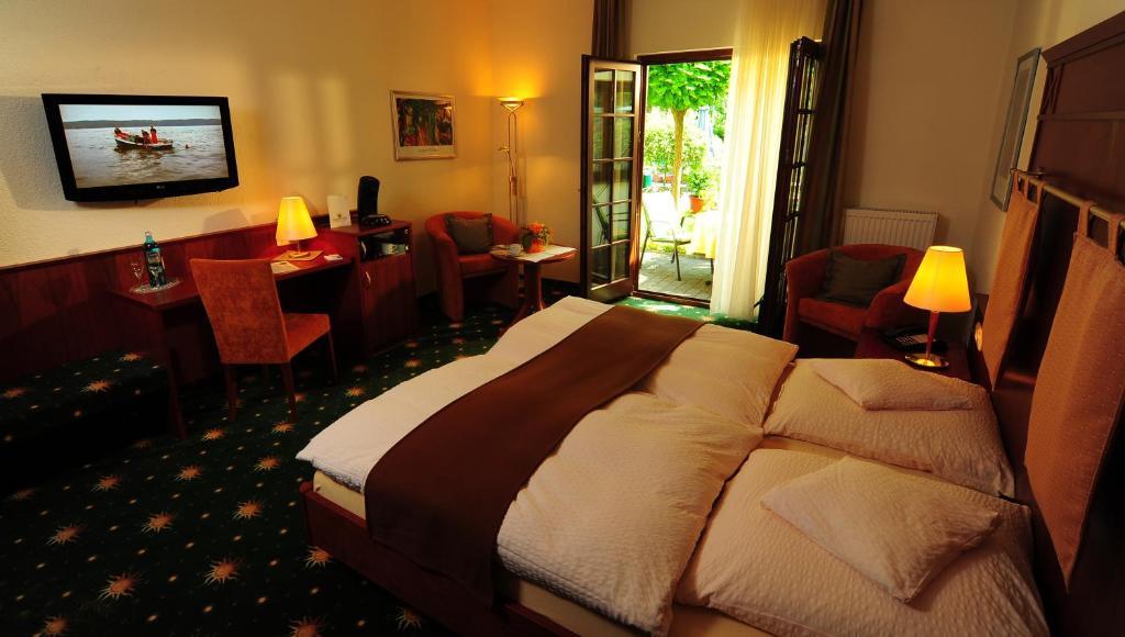 Hotel Restaurant Sonnenhof Weyerbusch 部屋 写真