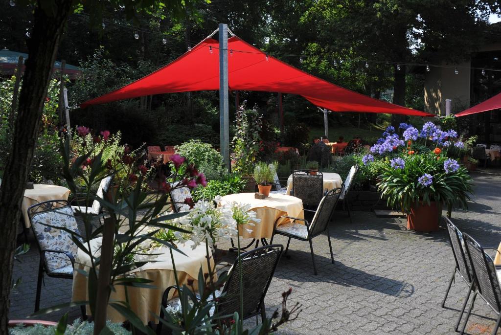 Hotel Restaurant Sonnenhof Weyerbusch エクステリア 写真