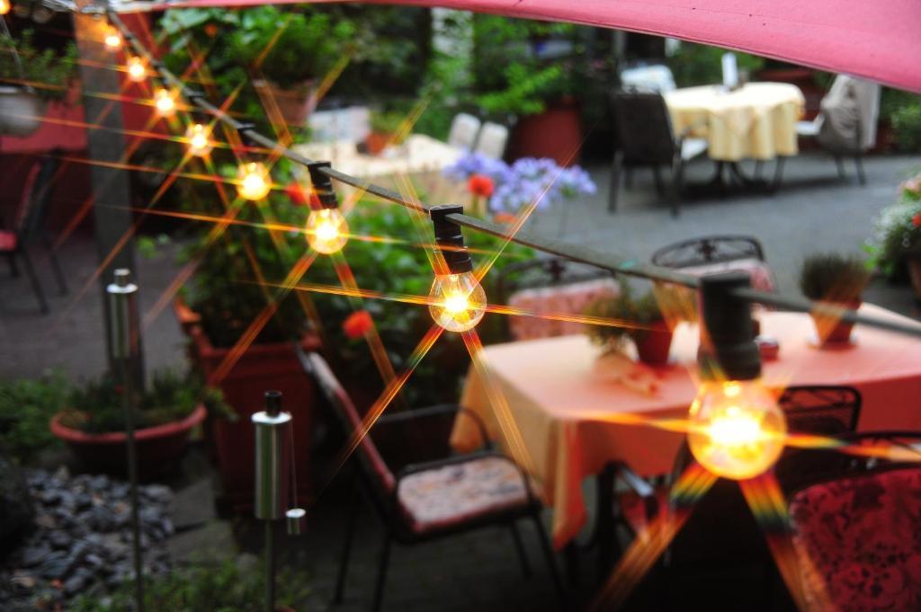 Hotel Restaurant Sonnenhof Weyerbusch エクステリア 写真