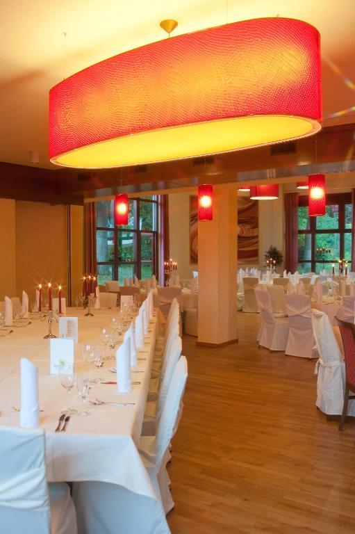 Hotel Restaurant Sonnenhof Weyerbusch エクステリア 写真