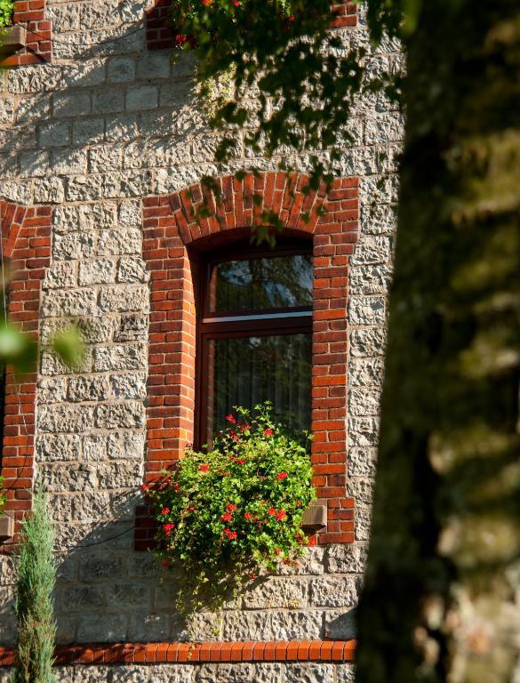Hotel Restaurant Sonnenhof Weyerbusch エクステリア 写真