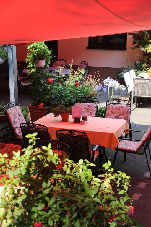 Hotel Restaurant Sonnenhof Weyerbusch エクステリア 写真