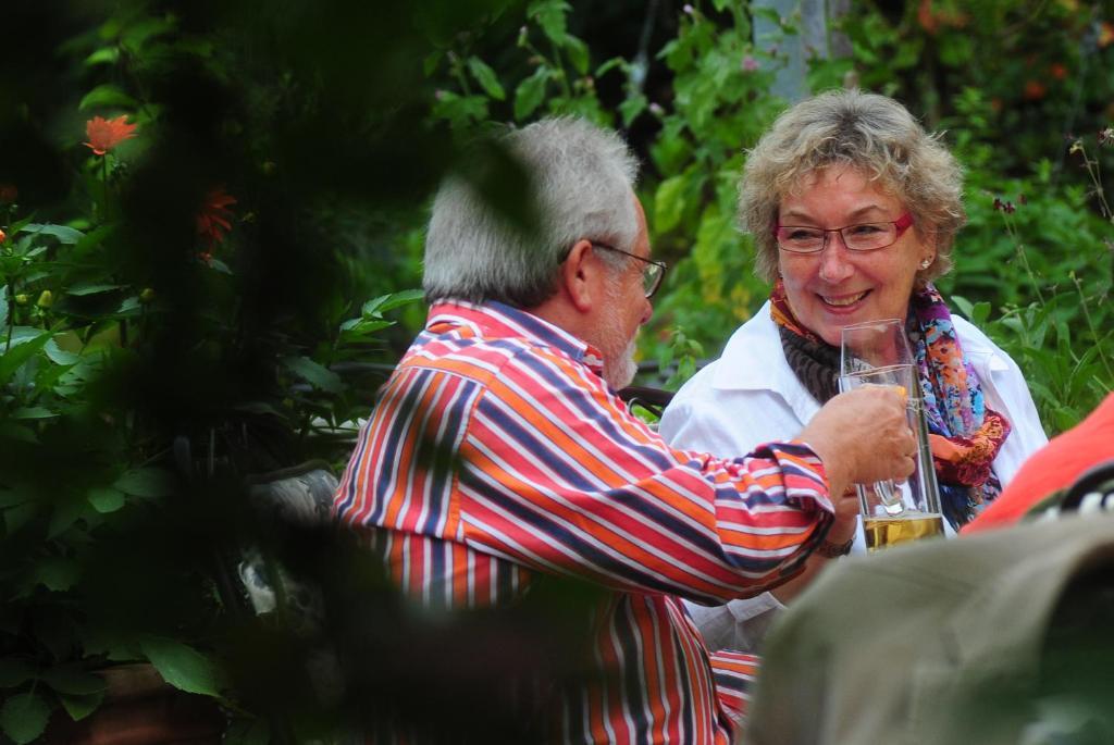 Hotel Restaurant Sonnenhof Weyerbusch エクステリア 写真