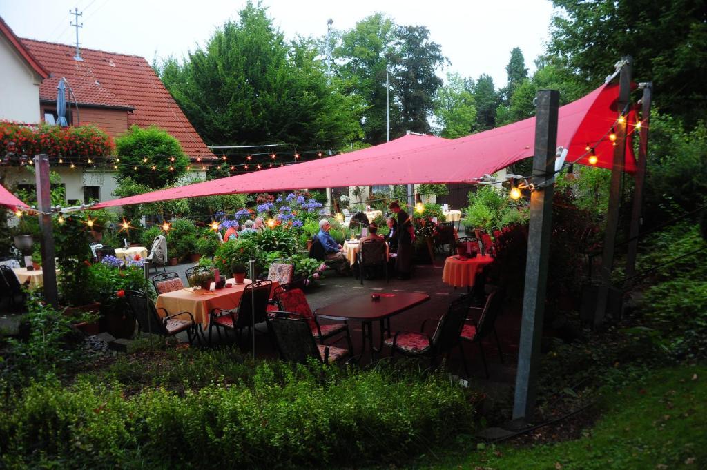 Hotel Restaurant Sonnenhof Weyerbusch エクステリア 写真